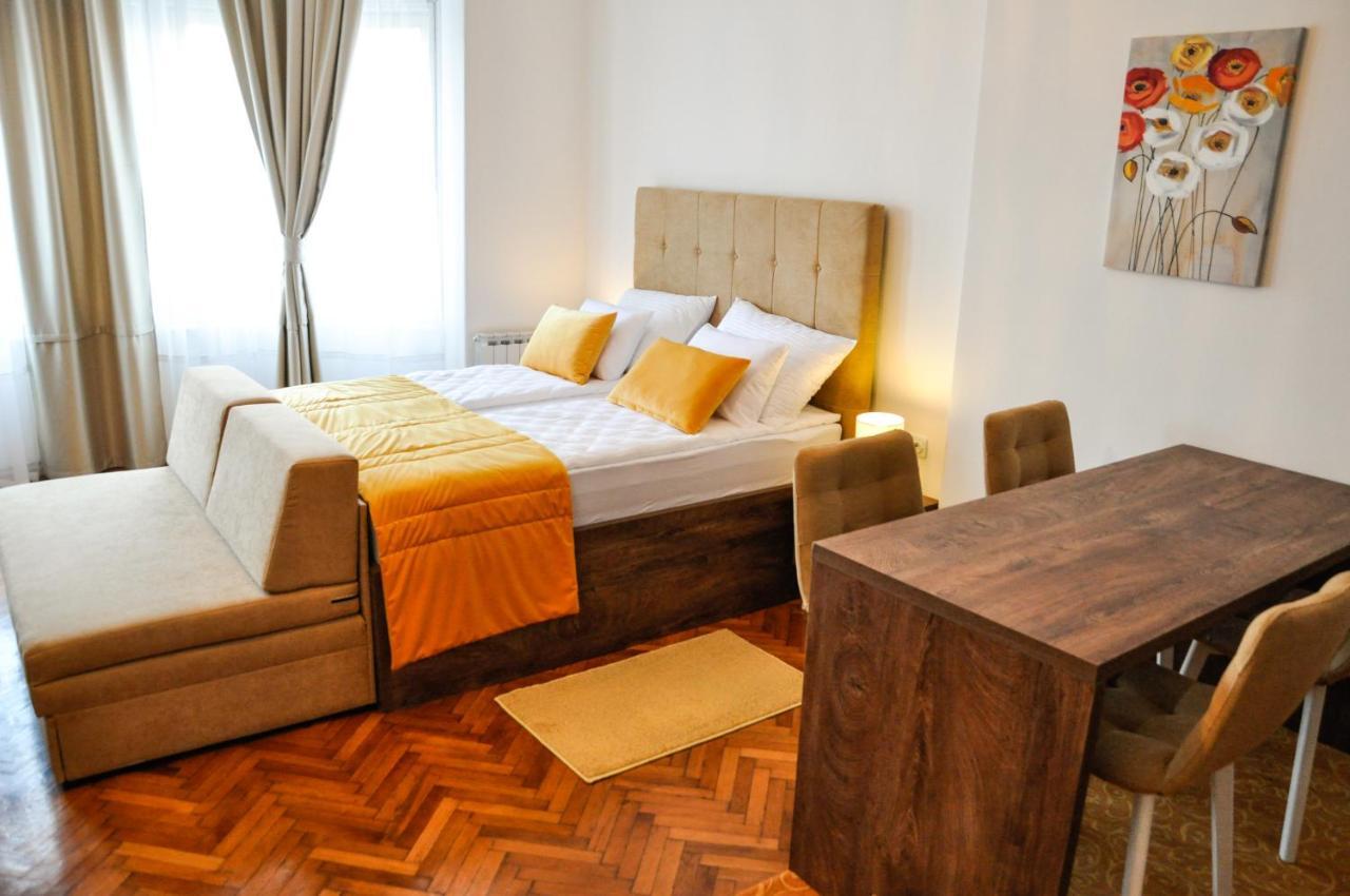 Maroon Free Parking Apartment Sarajevo Ngoại thất bức ảnh